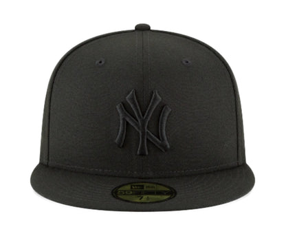 New Era 59Fifty MLB New York Yankees Blackout Basic Fitted Hat 11591128