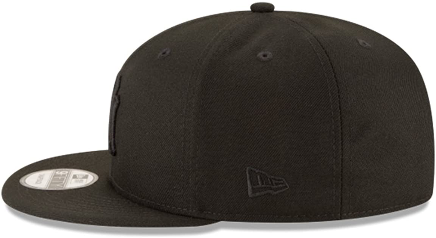 New Era 9FIFTY MLB New York Yankees Basic OTC Adjustable Black on Black Snapback Hat