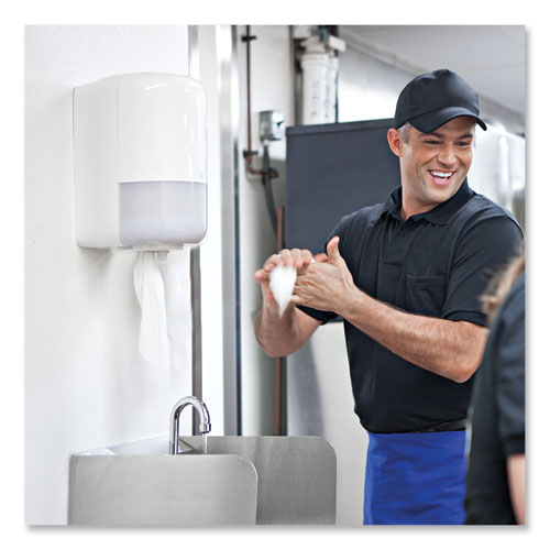 Tork Advanced Centerfeed Hand Towel, 2-Ply, 8.25 x 11.8, White, 610-Roll, 6-Carton 121202